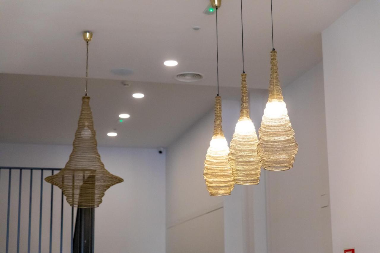 Alidreams Lola Center Apartamentos อาลิกันเต ภายนอก รูปภาพ